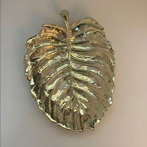 Leaf trinket/ jewelry tray. New